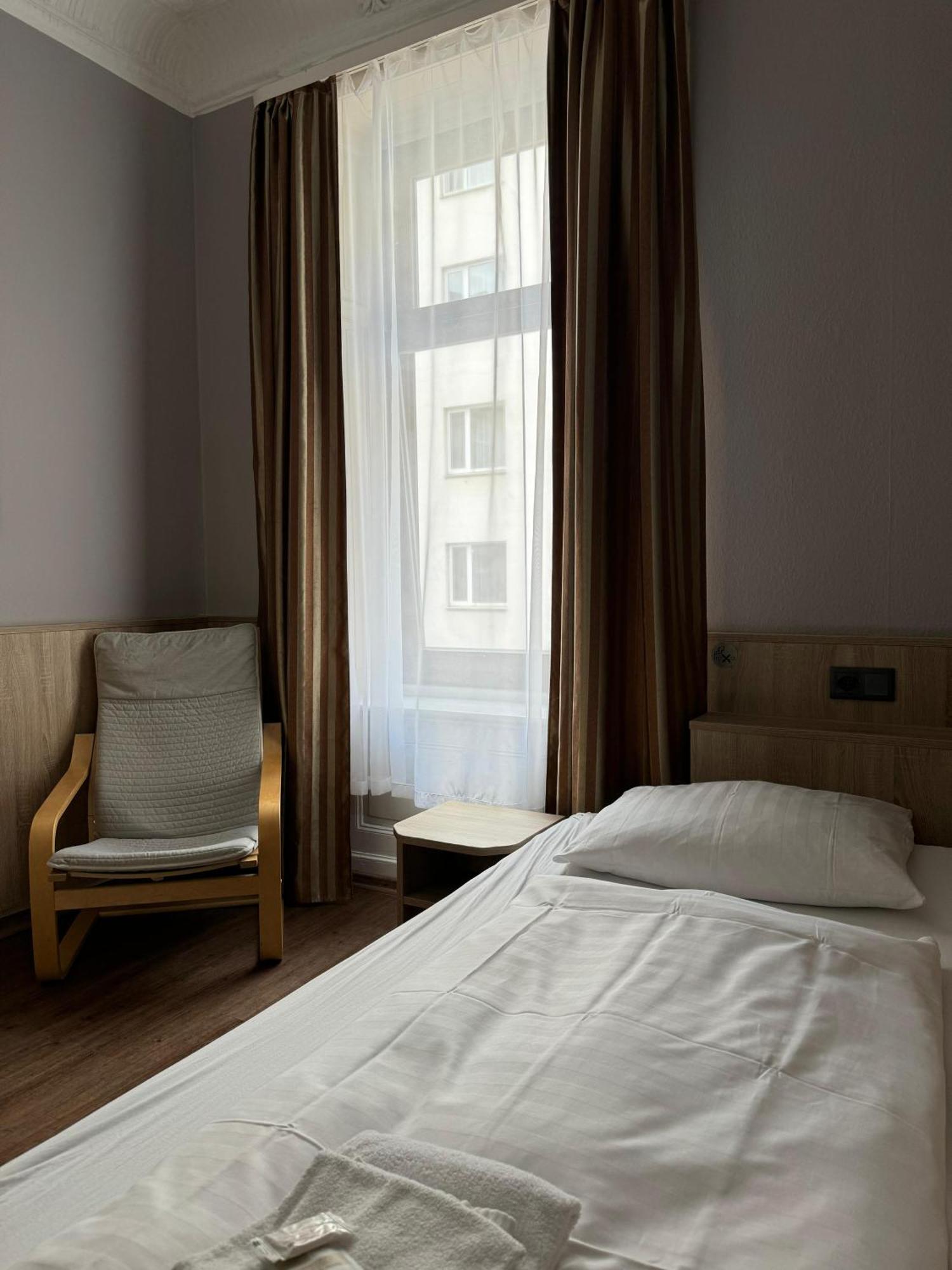 Hotel Kieler Hof Am Hauptbahnhof - Hamburg Central Station Exteriör bild