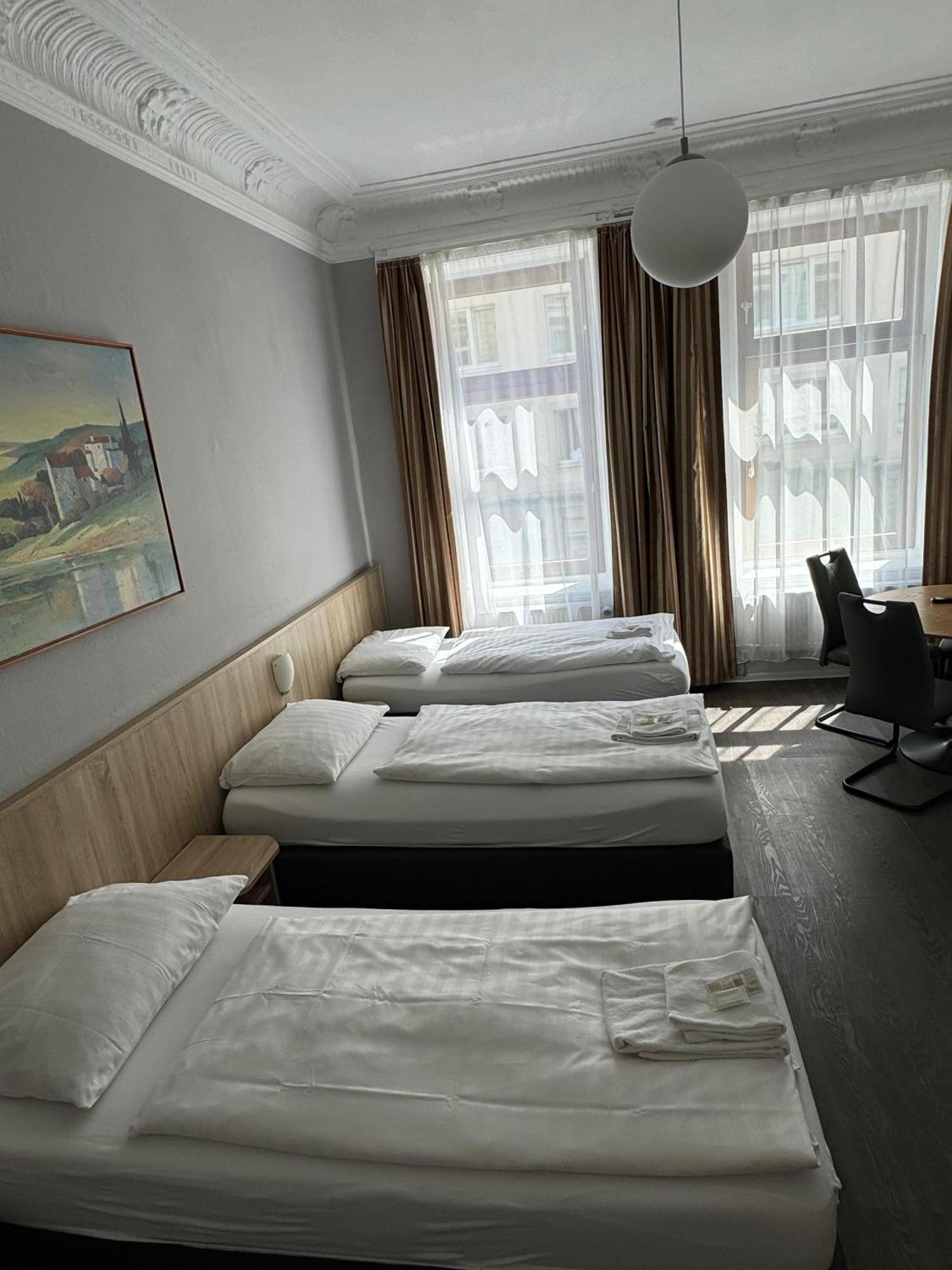 Hotel Kieler Hof Am Hauptbahnhof - Hamburg Central Station Exteriör bild